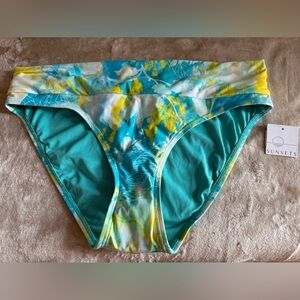 Women's Sunsets Tropical Print Bikini Bottom 14